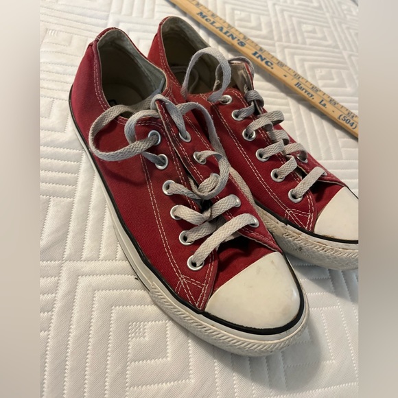 Converse Shoes - Red Converse Low TopTennis Shoes,Size 8 Women's Men’s‎ 6